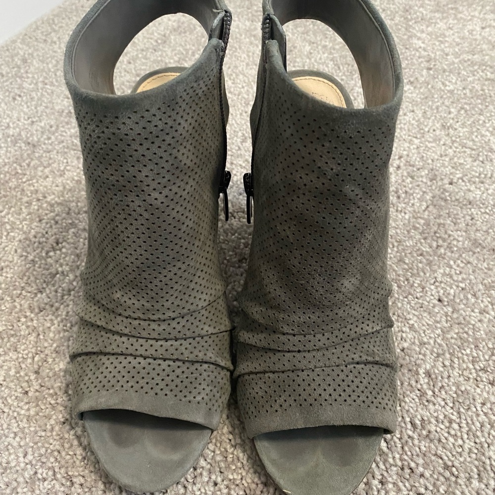 Vince camuto booties